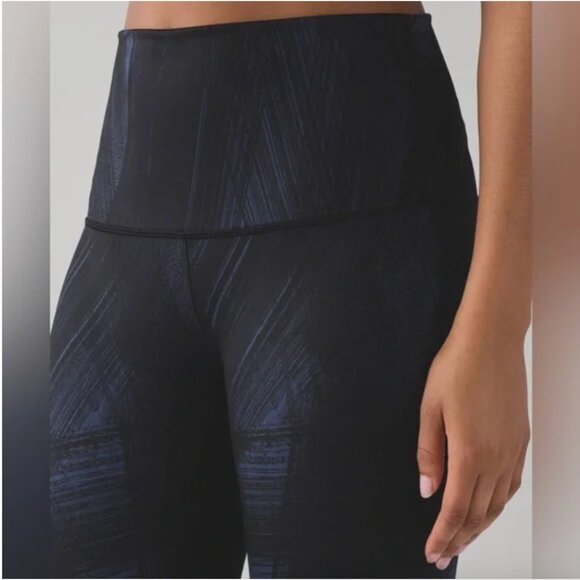 Lululemon Wunder Under 28" - Picture 3 of 7
